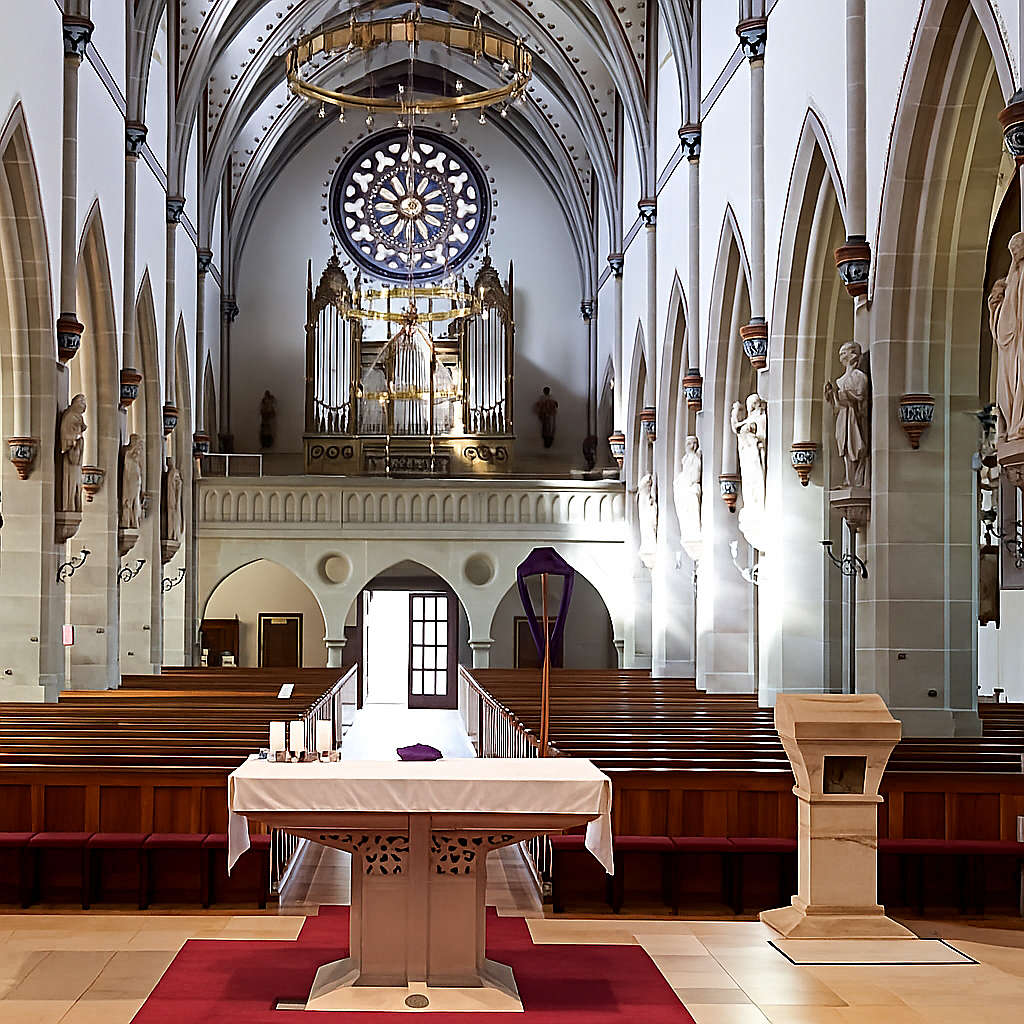 Romanik – massive Mauern