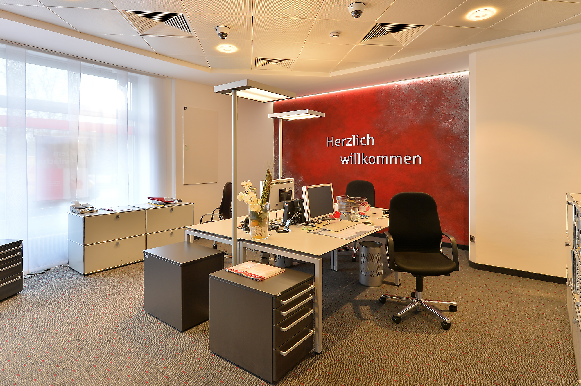 Kreissparkasse Augsburg, Zweigstelle Neusäß - Sanierung der Kreissparkasse Augsburg, Zweigstelle Neusäß Schmutterpark