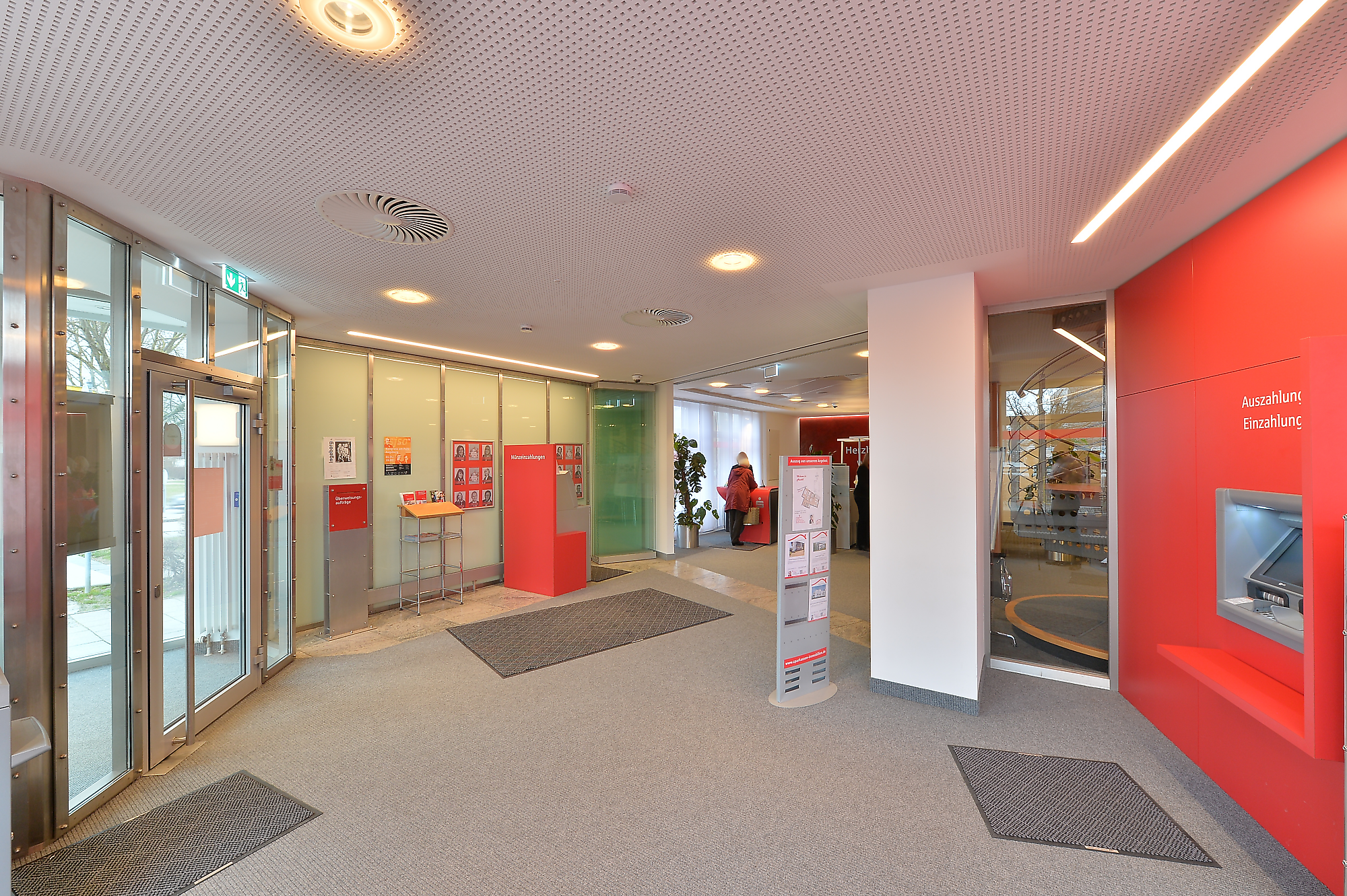Kreissparkasse Augsburg, Zweigstelle Neusäß - Sanierung der Kreissparkasse Augsburg, Zweigstelle Neusäß Schmutterpark