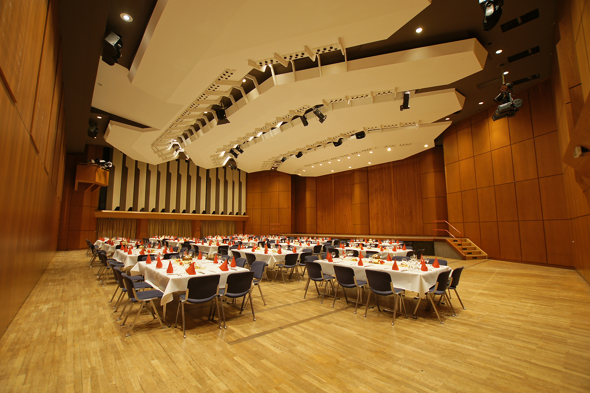 Stadthalle Göppingen - Sanierung der Stadthalle in Göppingen
