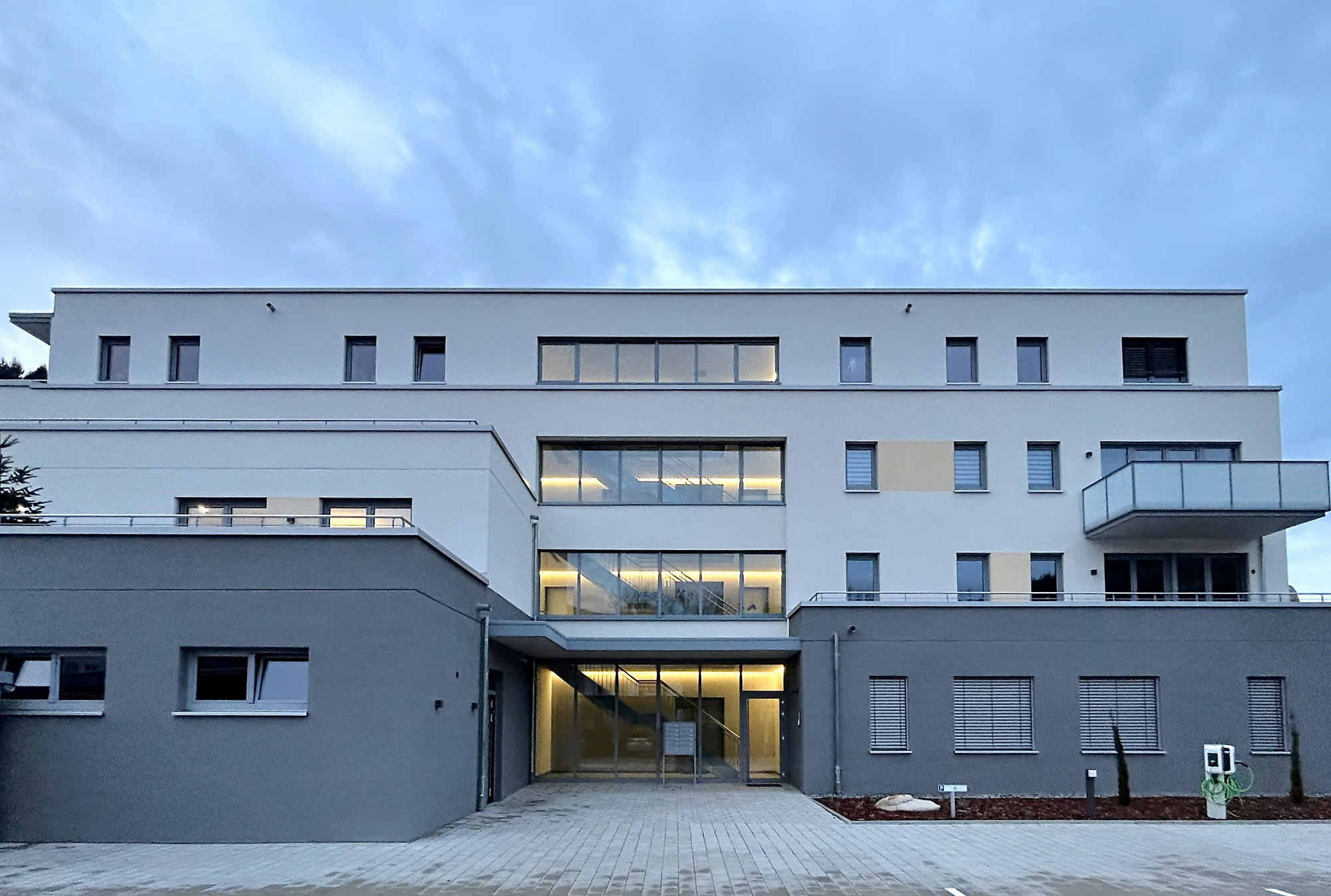 Wohn- und Geschäftshaus Elzach - Wohn- und Geschäftshaus Elzach mit Office von DISCH BAU