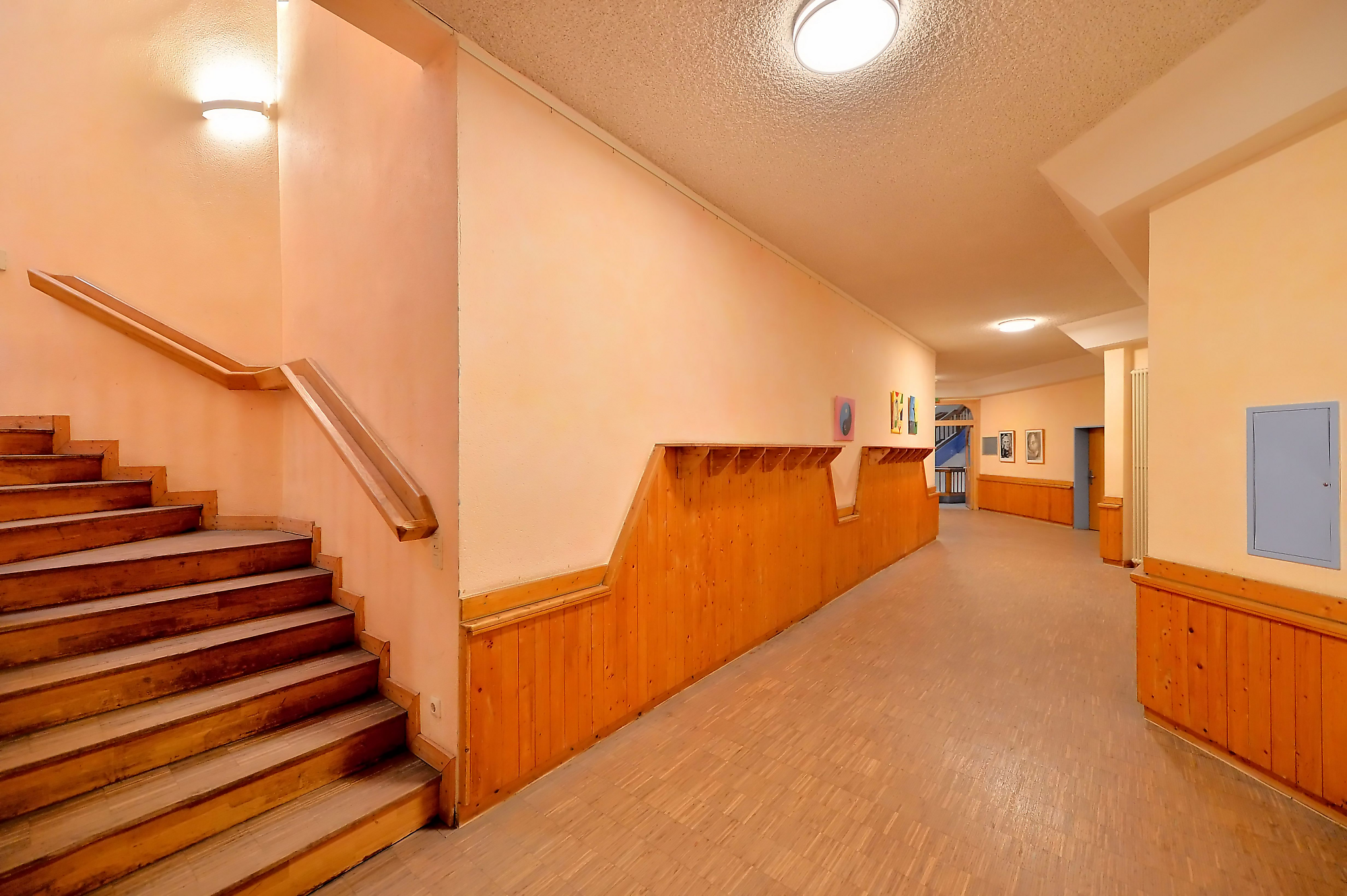 Freie Waldorfschule Bexbach - Lichttechnische und -gestalterische Sanierung der Freien Waldorfschule Bexbach