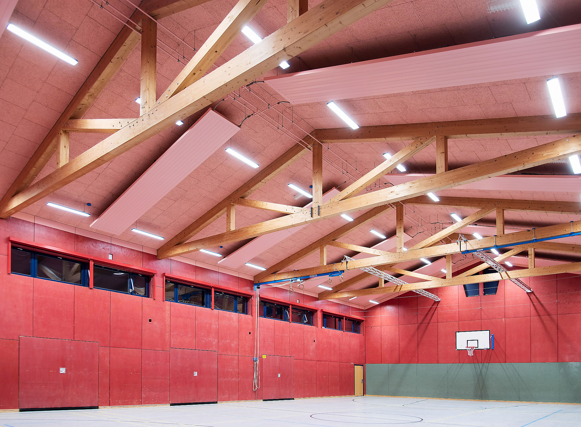 Freie Waldorfschule Lensahn - Lichttechnische und -gestalterische Sanierung der Waldorfschule Lensahn